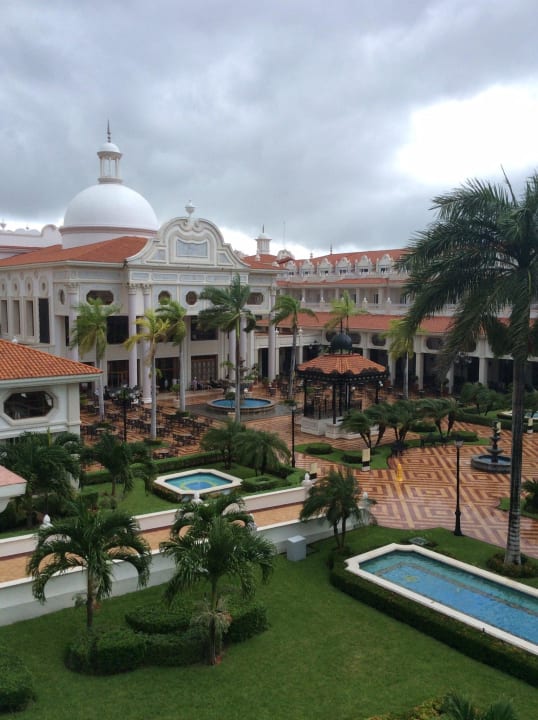 Vom Balkon Richtung  Hauptgebäude Hotel Riu Palace Riviera Maya