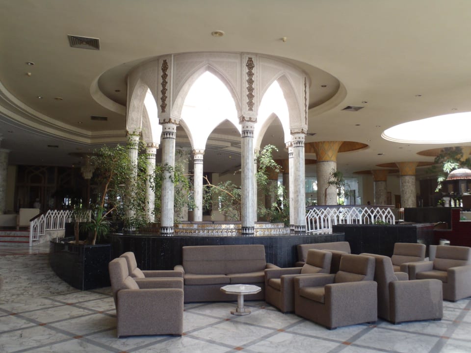 Lädt zum Abendgetränk ein Hotel Tej Marhaba