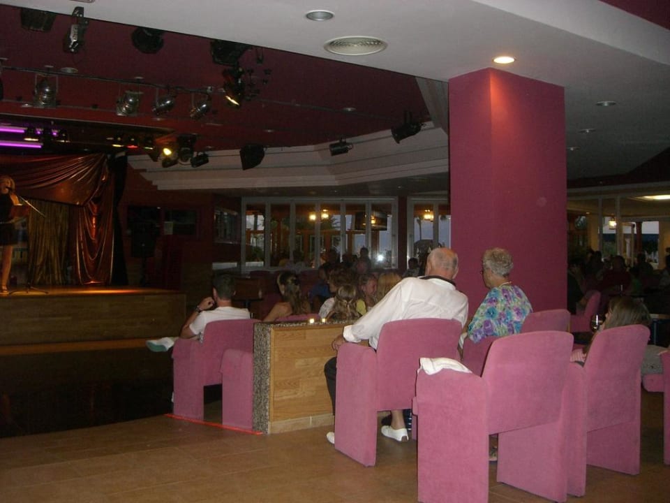 Abendliche Animation im Amphietheater Hotel Riu Paraiso Lanzarote