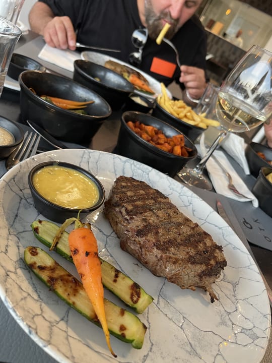 Gastro Gennadi Grand Resort