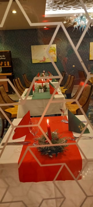 Gastro Royal Taj Mahal Hotel