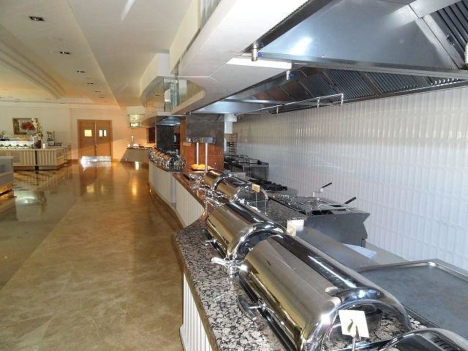 Das Büffet ist aufgebaut Sentido Trendy Verbena Beach