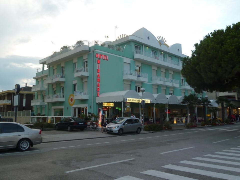 Außenansicht Hotel Miramare