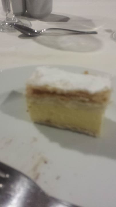 Krem-Pita Hotel Aurora