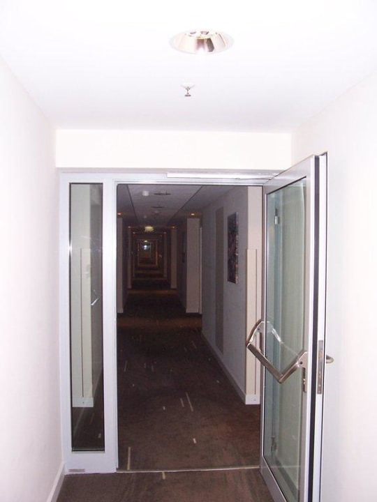 Zugänge zum Zimmer Hotel Tulip Inn Düsseldorf Arena
