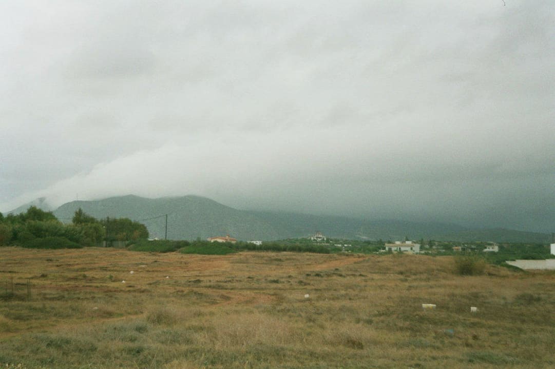 Ein Blick auf das Hinterland Anissa Beach & Village