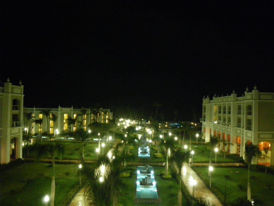 Ausblick bei Nacht vom Zimmer Hotel Riu Palace Bavaro