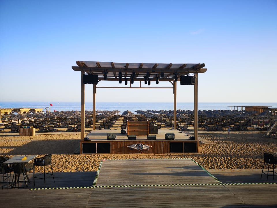 Strand Liu Resorts