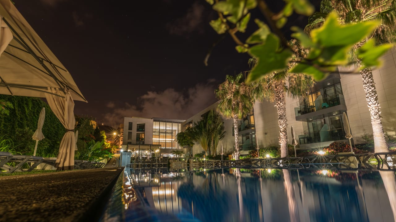 Pool Hotel Golden Residence