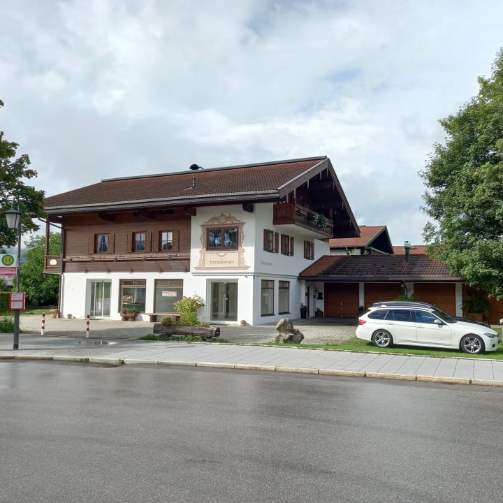 Außenansicht Haus am Maibaum