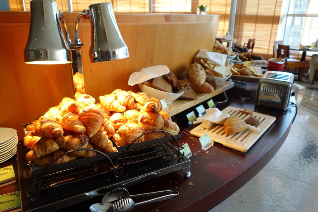 Frühstücksbuffet im Mosaico Hotel Jumeirah Emirates Towers