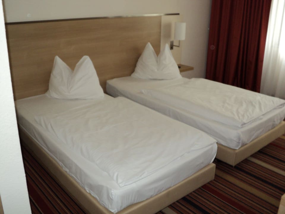Doppelbett H+ Hotel Bochum