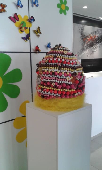 Osterdeko in der Lobby Gran Canaria Princess