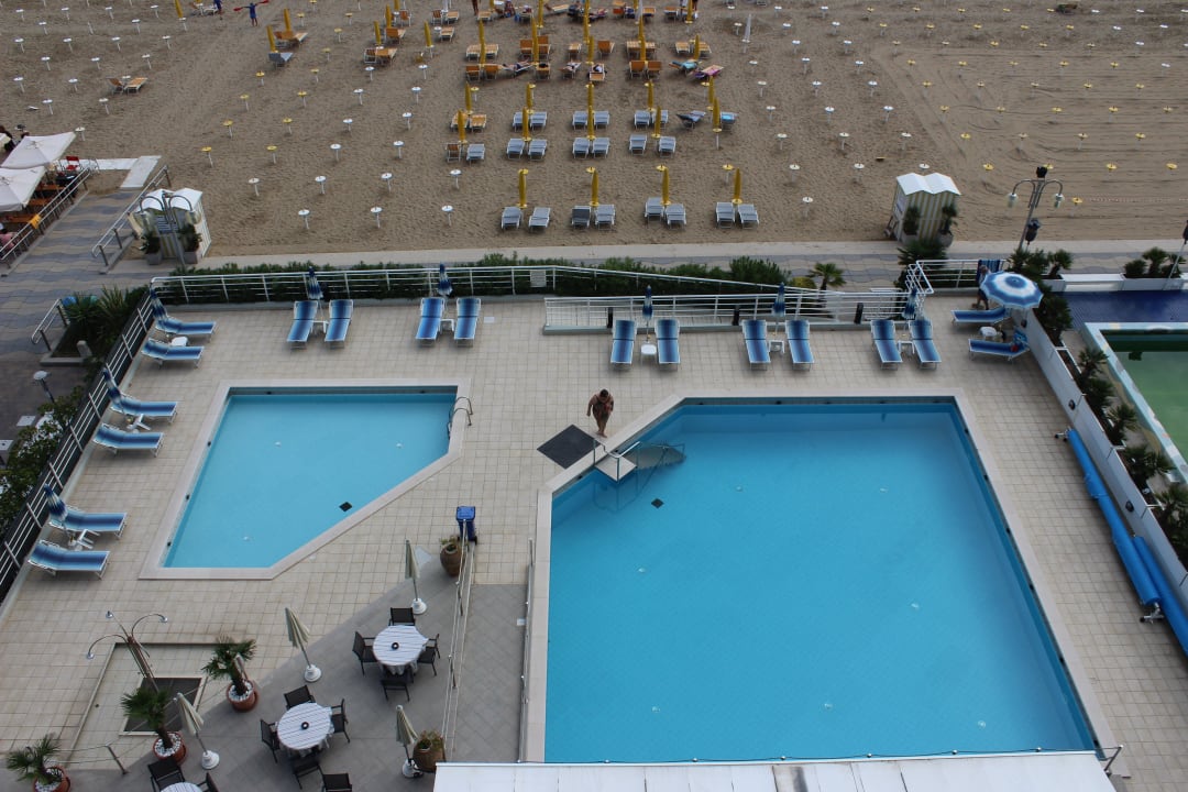 Schöner Pool (Aussicht vom 5 Stock) Hotel Bristol