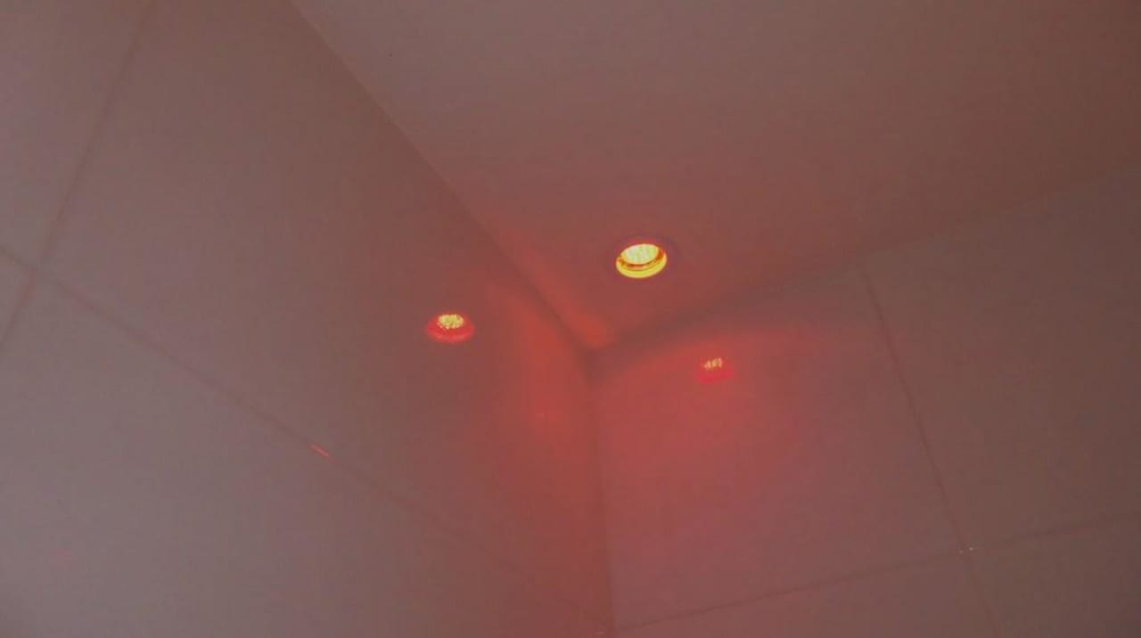 Dusche im Zimmer Nr. 205 Color Design Hotel