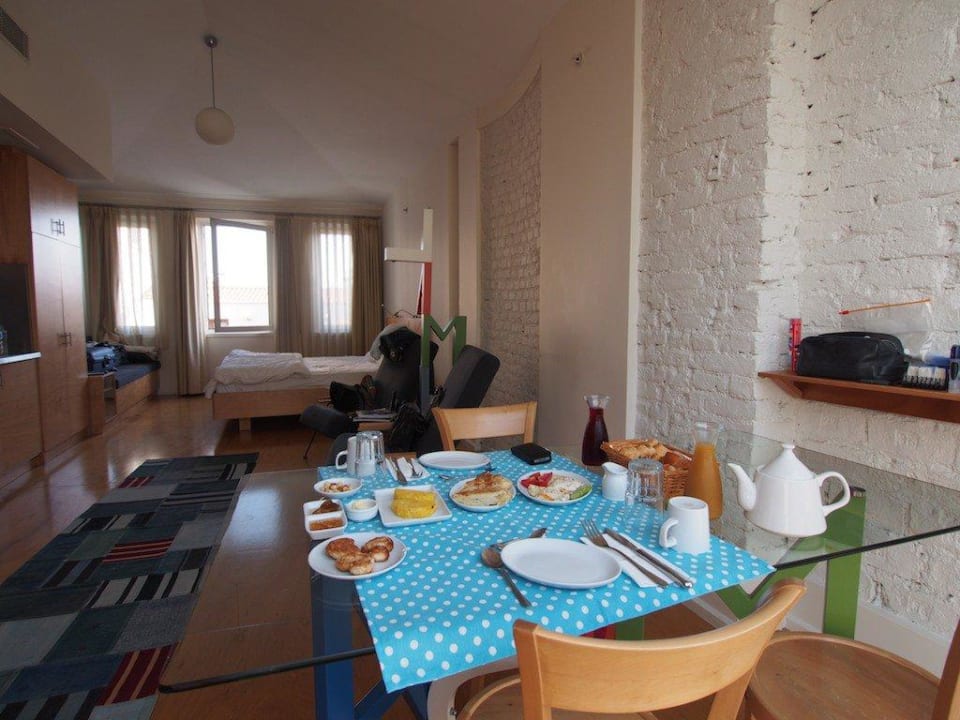 Frühstück im Zimmer New Galata Hotel