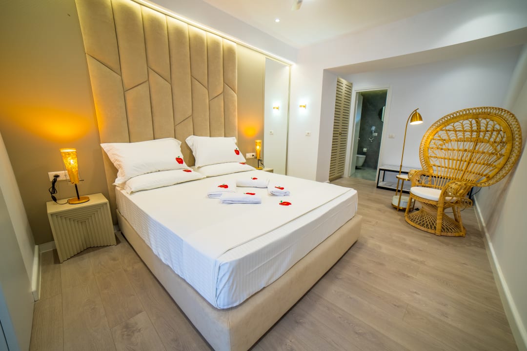 Zimmer Adam & Eve Suites