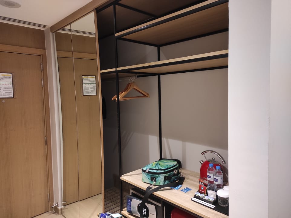 Zimmer Hampton by Hilton Marjan Island