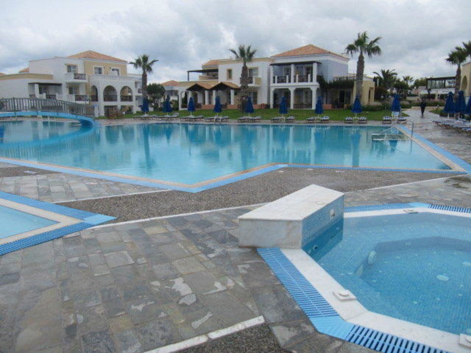 Basen Neptune Luxury Resort