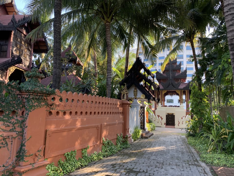 Garten Mandalay Hill Resort