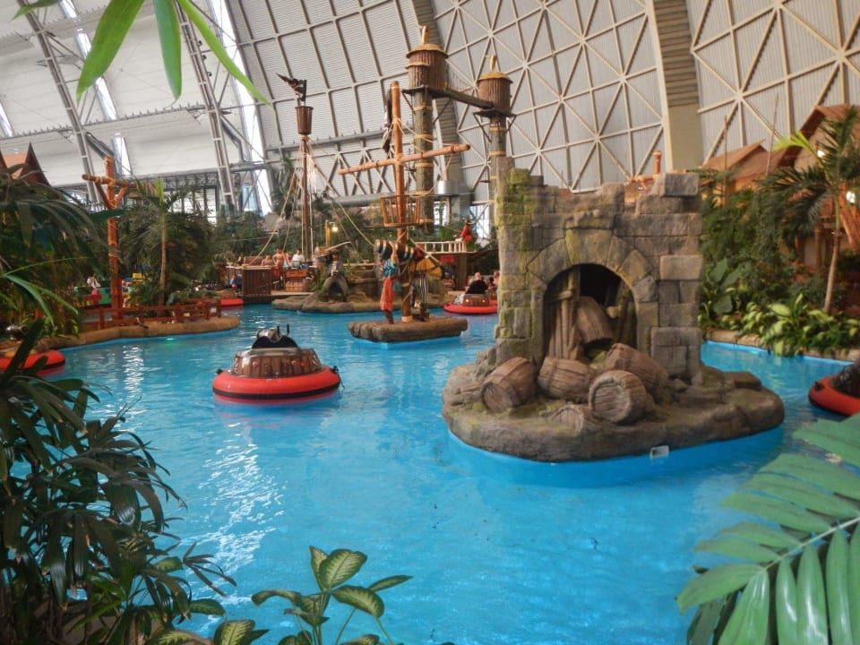 Bumperboote Tropical Islands Resort
