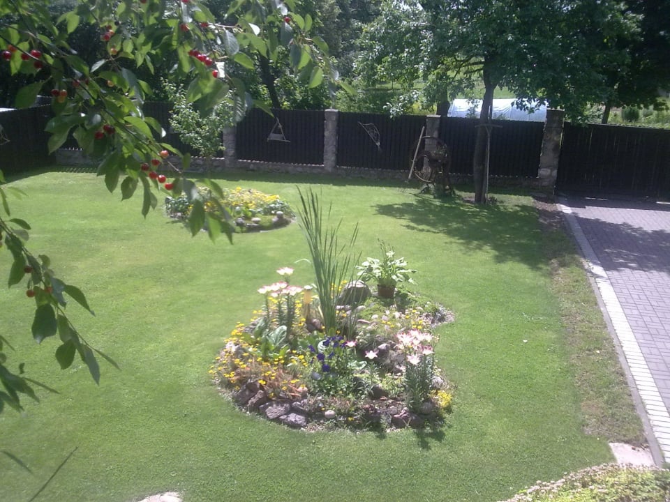 Main garden B&B Trakai City