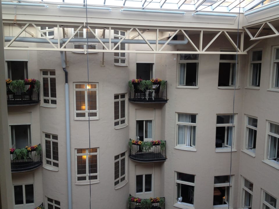 Innenhof Best Western Hotel Bentleys