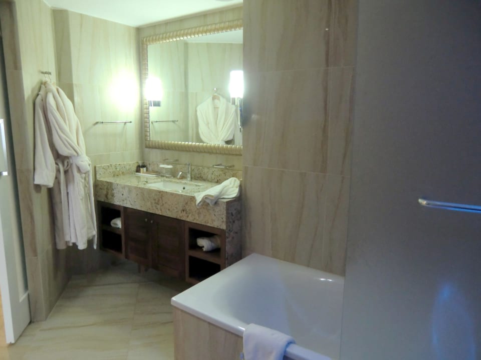 Bad Nr. 249 Alexander The Great Beach Hotel