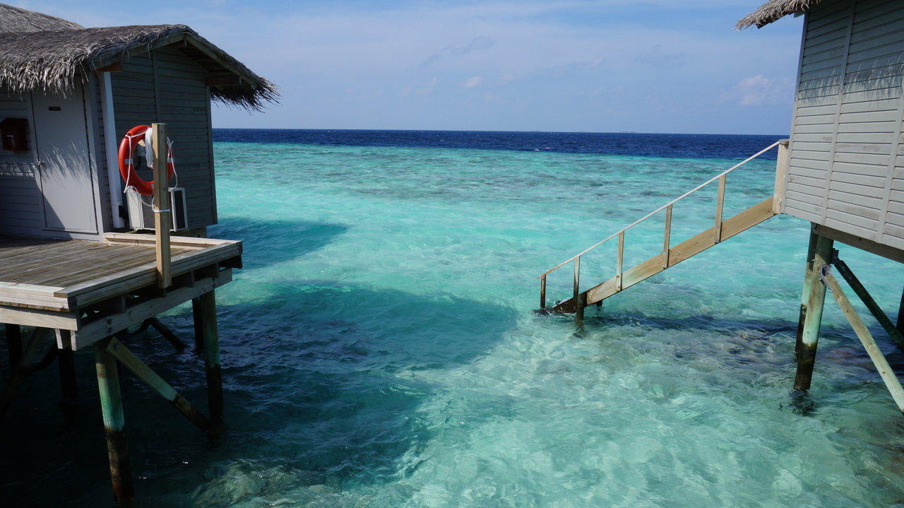 Waterbungalows Centara Ras Fushi Resort & Spa Maldives