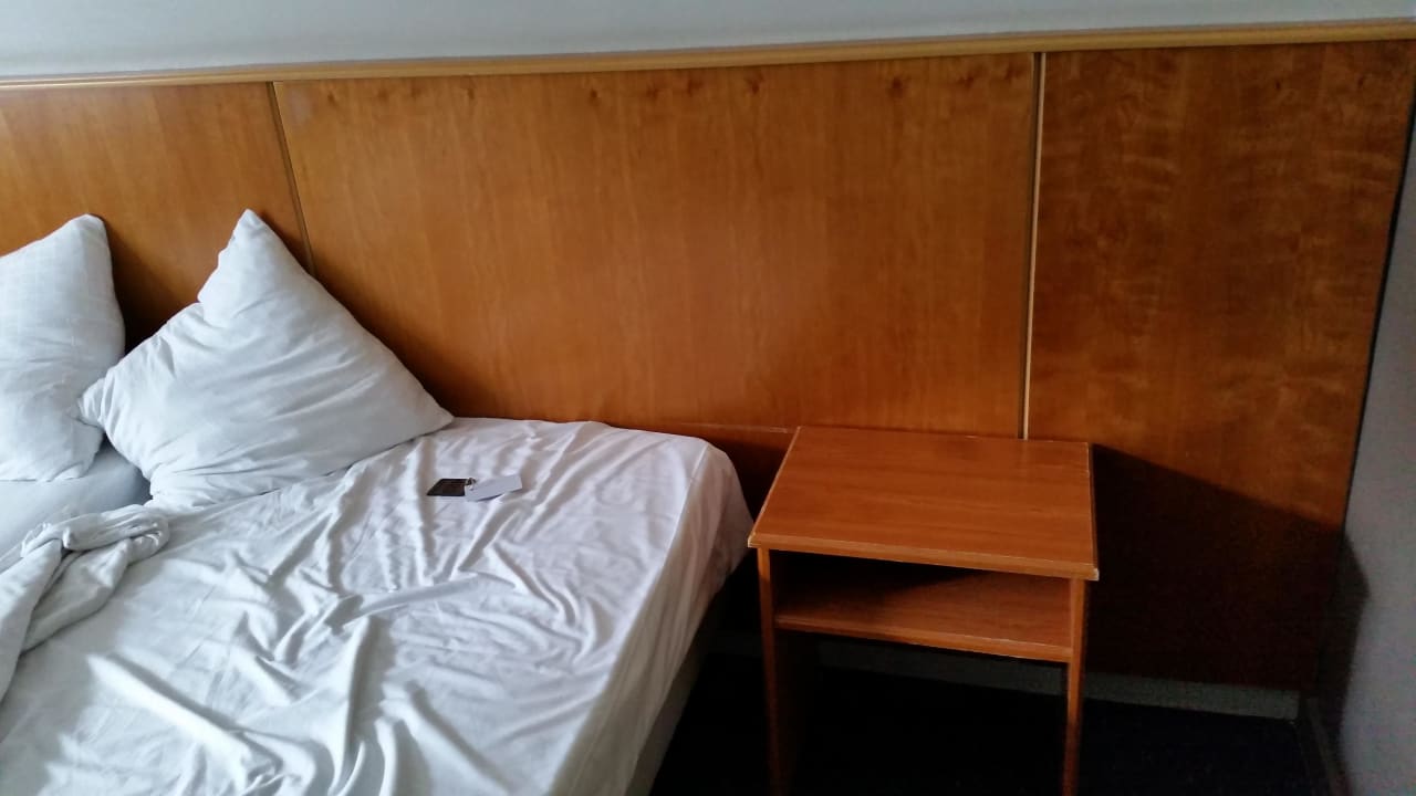 Zimmerausstattung  Hotel Royal Astrid