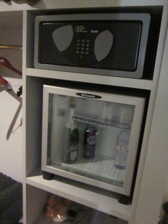 Safe und Kühlschrank Mercure Paris Montmartre Sacré Coeur
