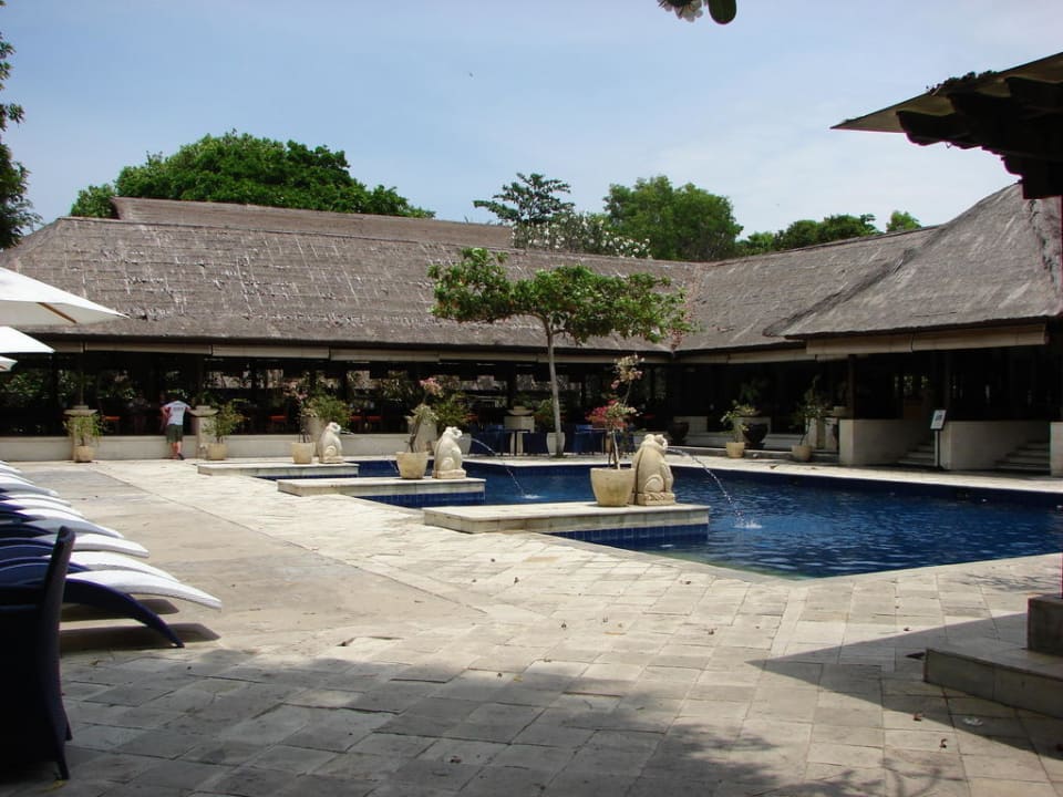 Blick auf Hauptrestaurant Mercure Resort Sanur
