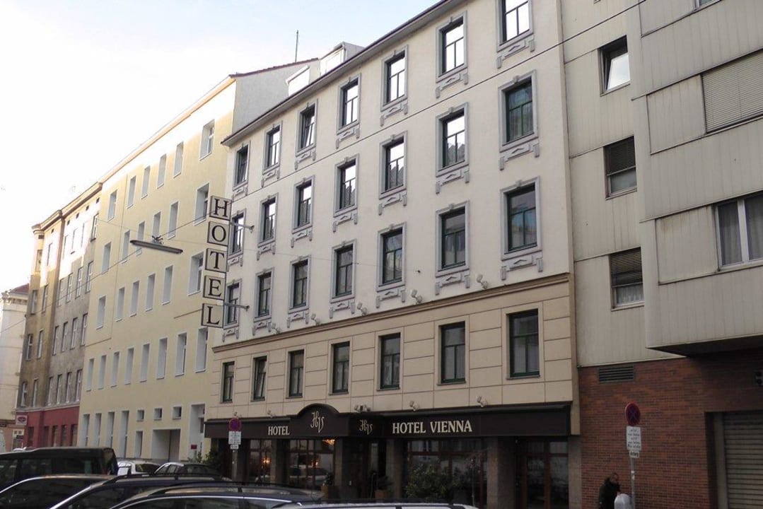 View from the street Hotel Vienna