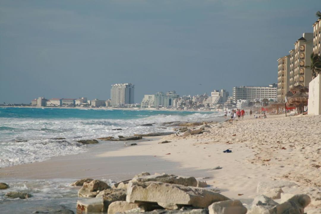 Steine am Strand Grand Oasis Cancun