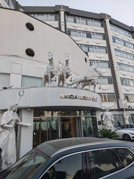 Außenansicht Narcia Resort Side