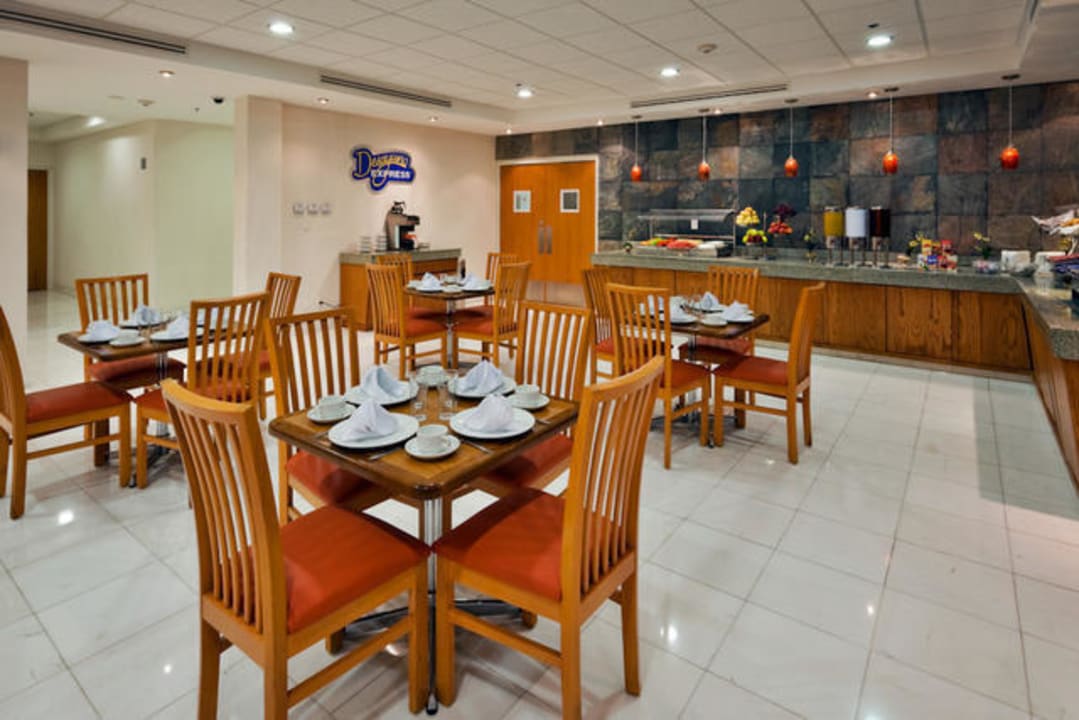 Breakfast Area Hotel Holiday Inn Express & Suites Irapuato