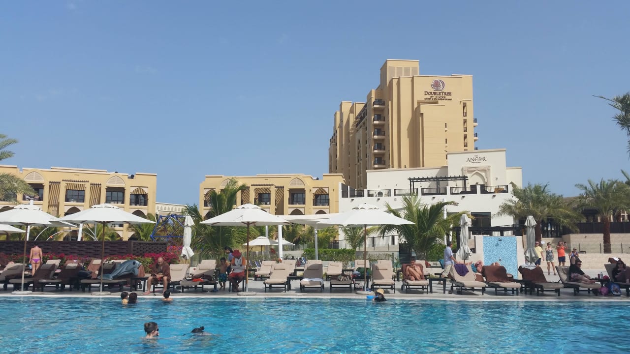 Hauptpool DoubleTree by Hilton Resort & Spa Marjan Island