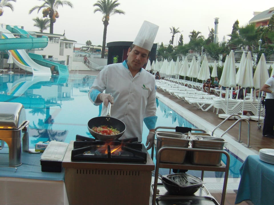 Show-kochen  Palm World Side Resort & Spa