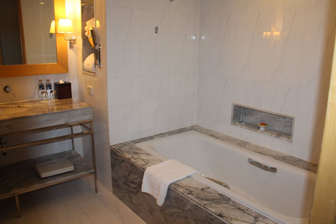 Bad Tower Club At Lebua