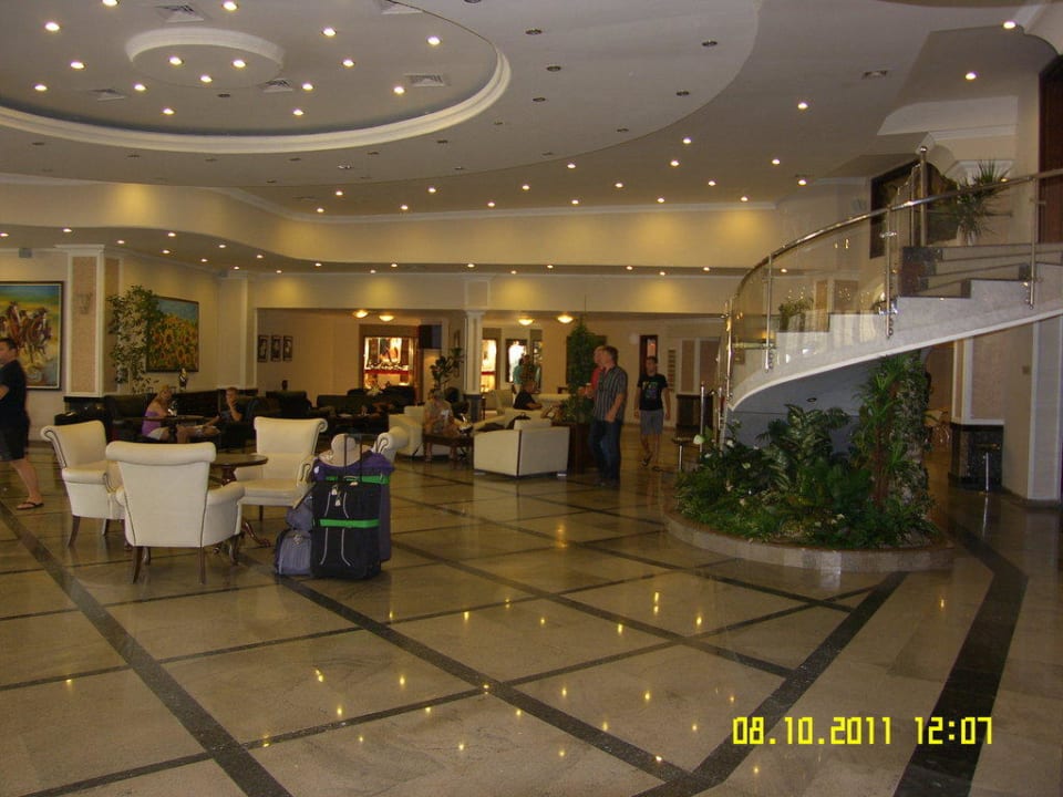 Lobby Armas Pemar Beach