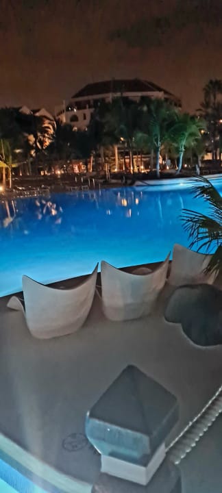 Pool Parque Santiago III Official