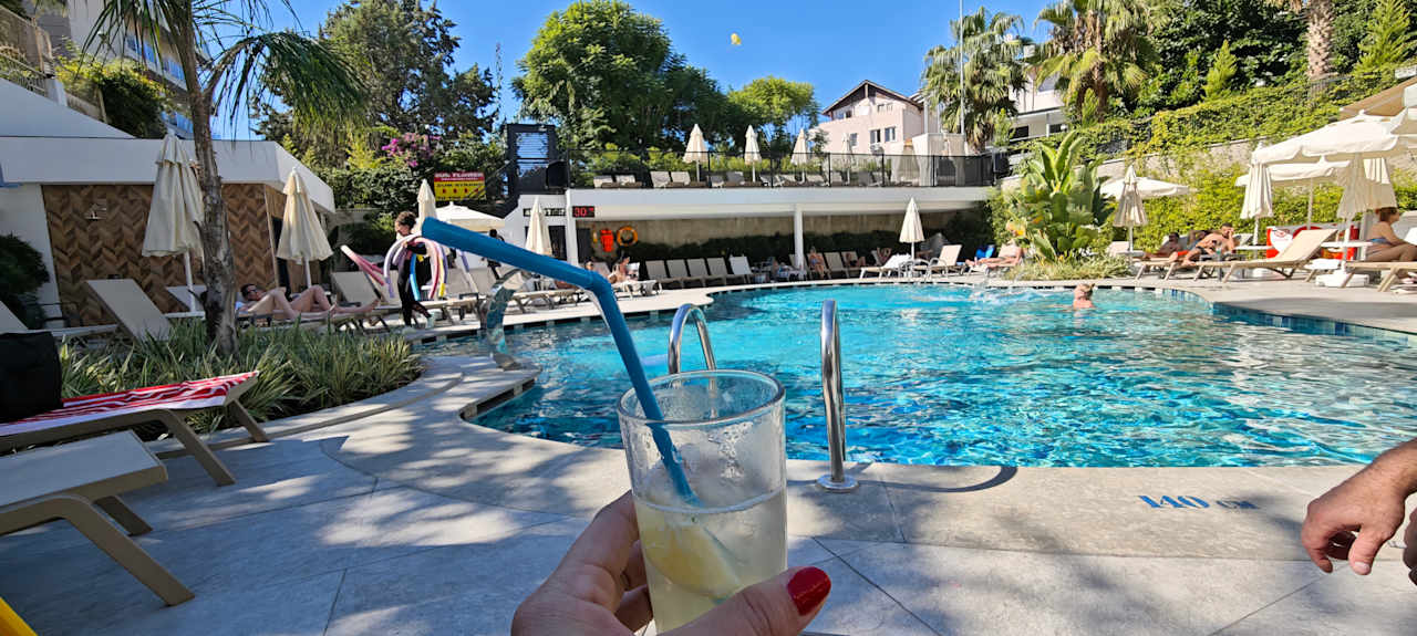 Pool Side Zeugma Hotel - Adult Only 16 Plus