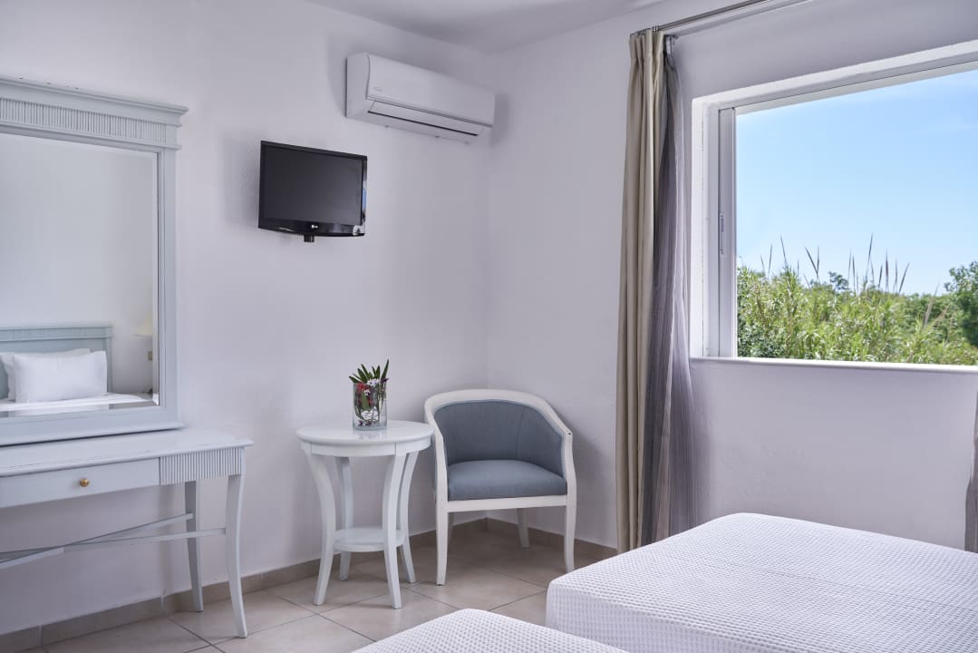 Zimmer Sandy Beach Resort