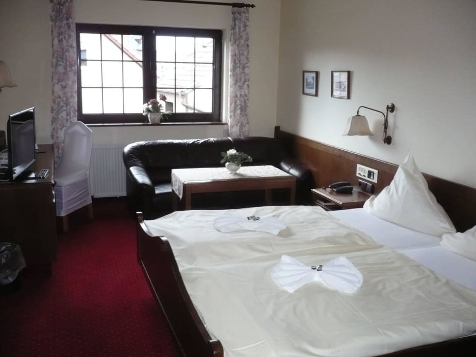 Großes Zimmer Hotel Haus Krone