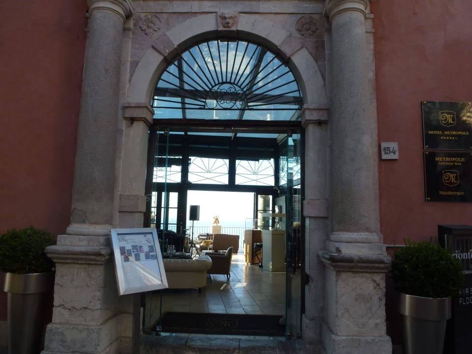 Hoteleingang Metropole Maison D'Hôtes