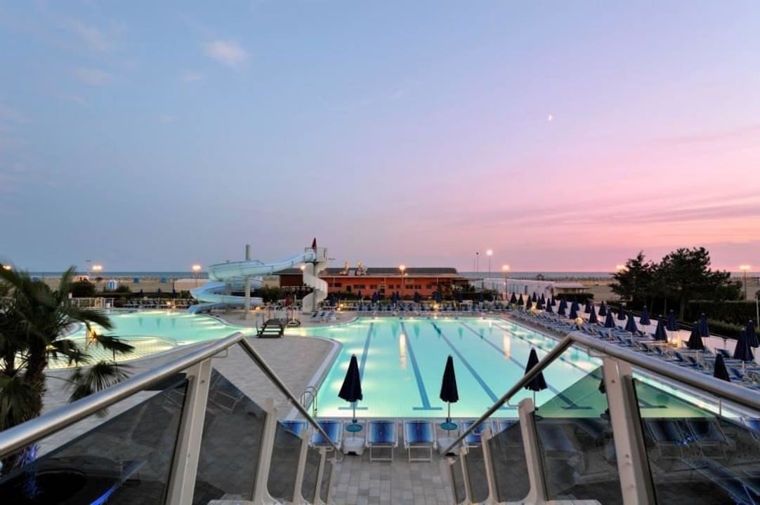 Piscine al tramonto Hotel Cesare Augusto
