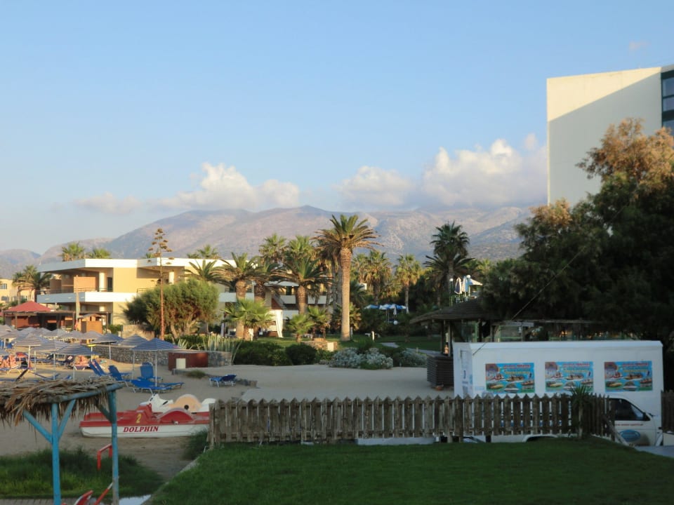 Blick in die Berge High Beach Resort