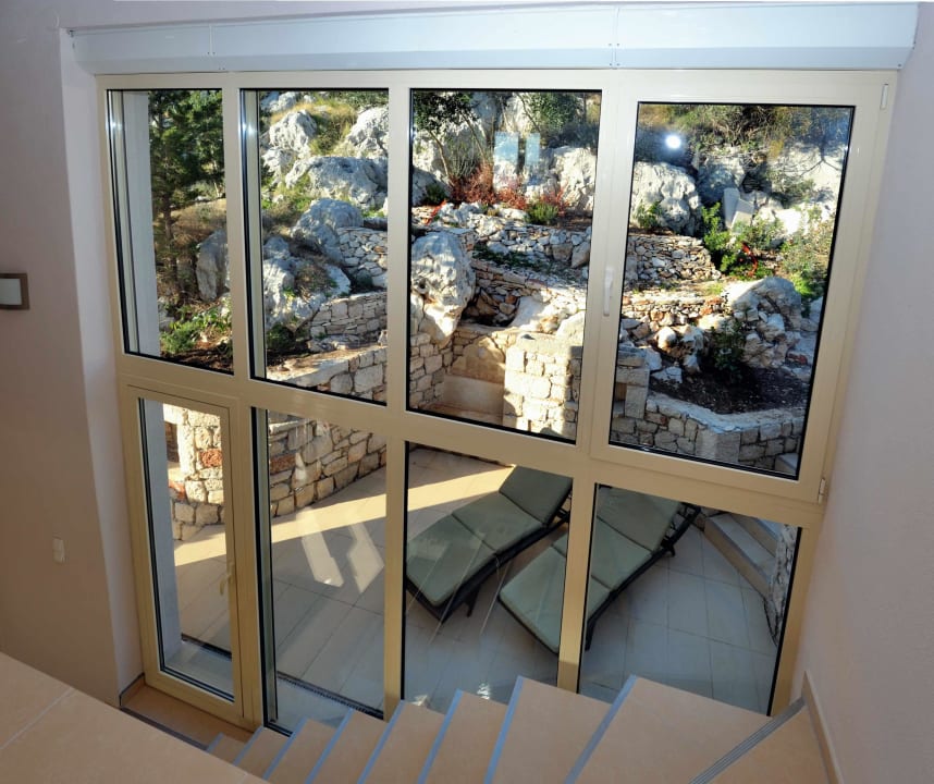 Blick auf die Nordterrasse im neuen Ferienhaus Nautilus-Bay