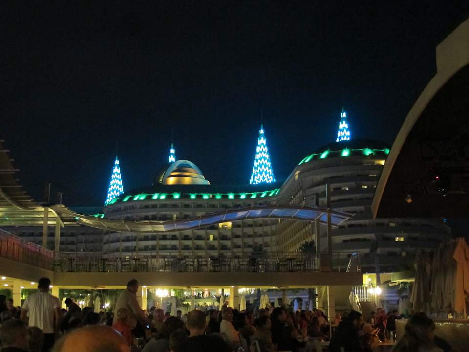 Abends vom Theater Hotel Delphin Imperial