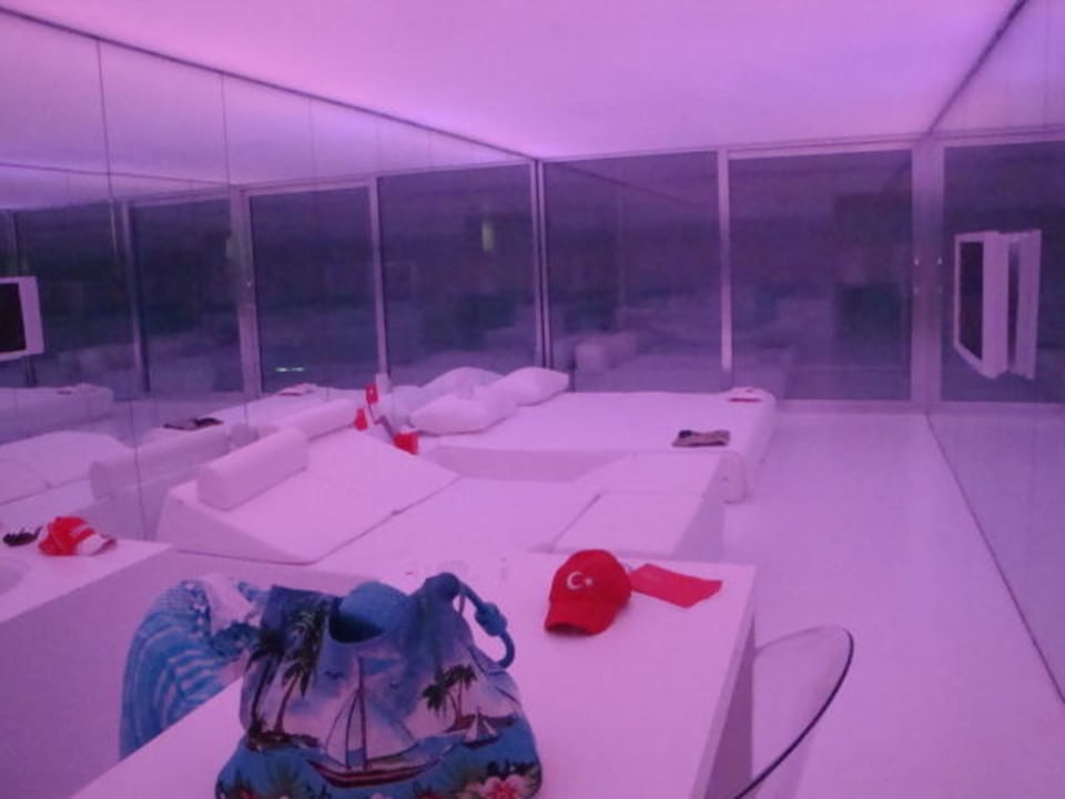Lichtspiele im Zimmer Adam & Eve - Adults only